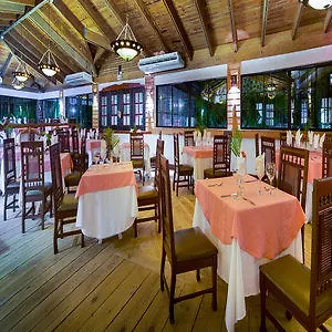 Coral Costa Caribe Beach Resort Juan Dolio 3*,
